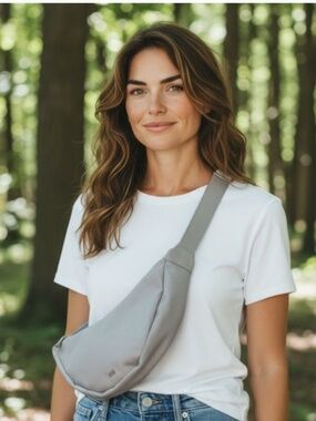 July Luggage Everyday Crescent Bag Natural Color Brand New Minimalist Athleisure